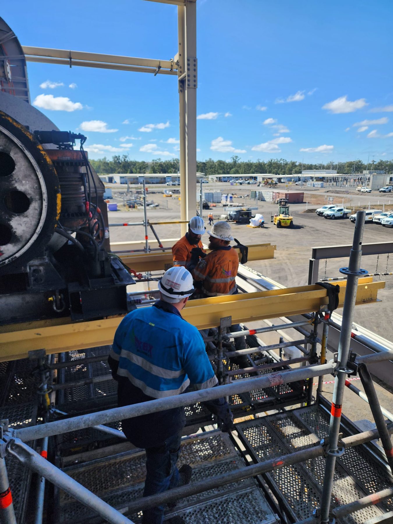KBX shutdown crew working on scaffolding at a coal handling plant
